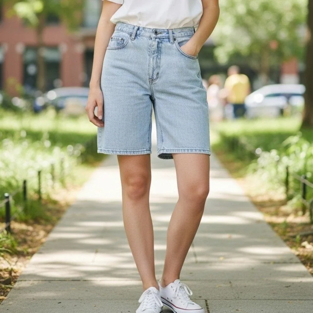 Vintage Light Wash High Waisted Denim Bermuda Shorts Light Blue Relaxed Fit